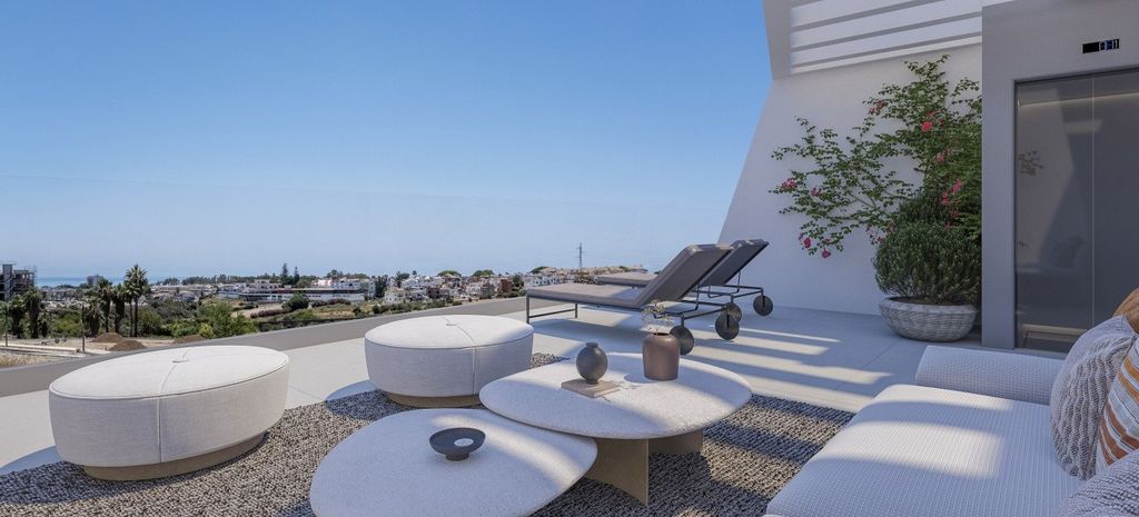 Luxury House for sale in Marbella, 1 150 000 €, Photo 2