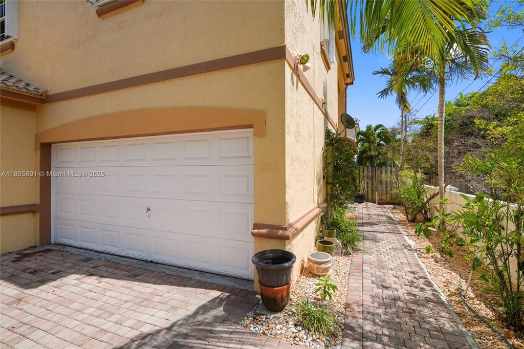 Luxury House for sale in Hollywood, 613 788 €, Photo 7