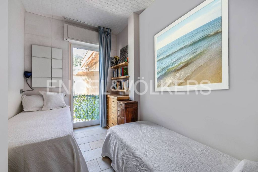 Luxury Apartment for sale in Alassio, 1 500 000 €, Photo 2