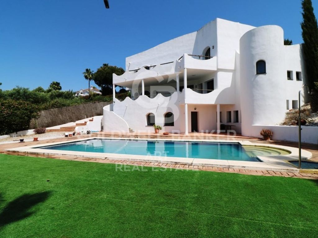 Luxury House for sale in Sotogrande, 975 000 €, Photo 1