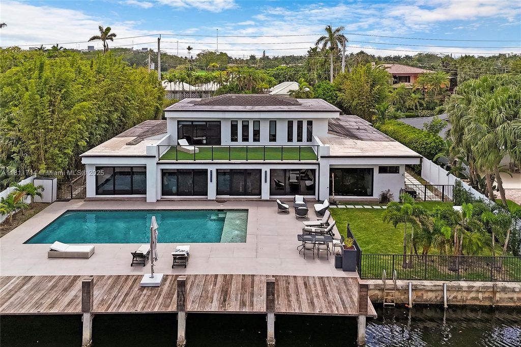 Luxury House for sale in Hollywood, 3 845 833 €, Photo 2