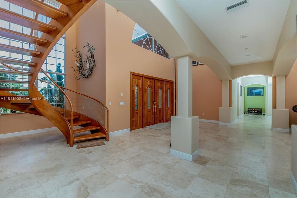 Luxury House for sale in Punta Gorda, 2 144 642 €, Photo 5