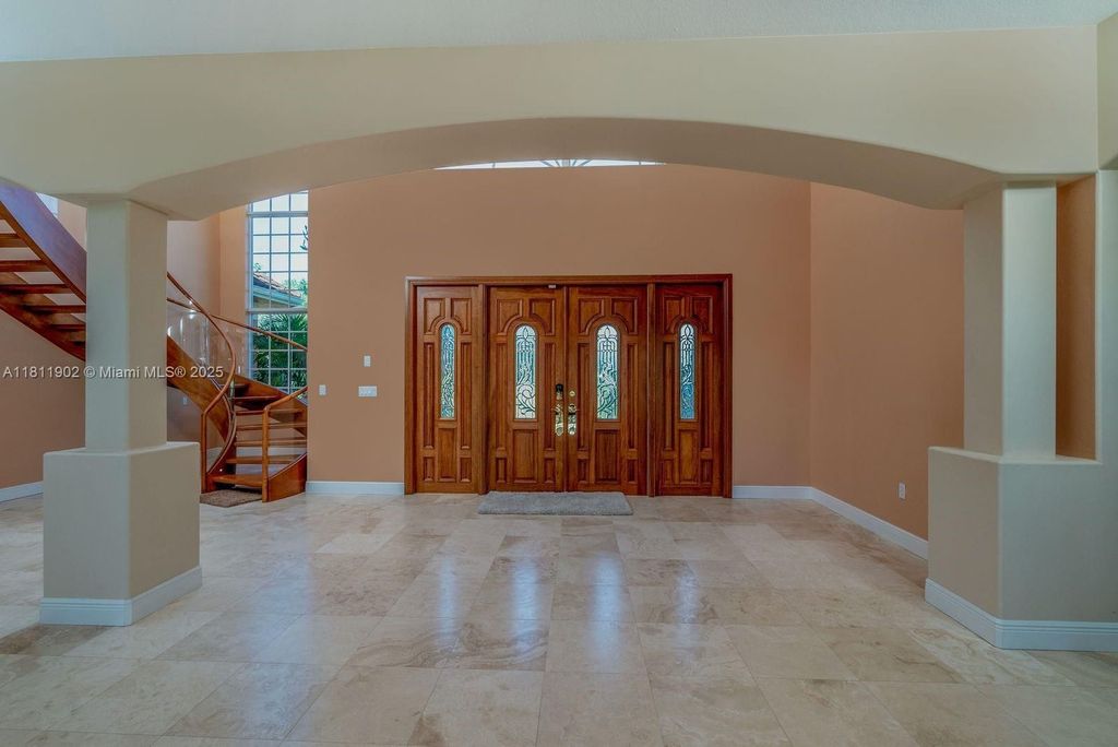 Luxury House for sale in Punta Gorda, 2 144 642 €, Photo 6