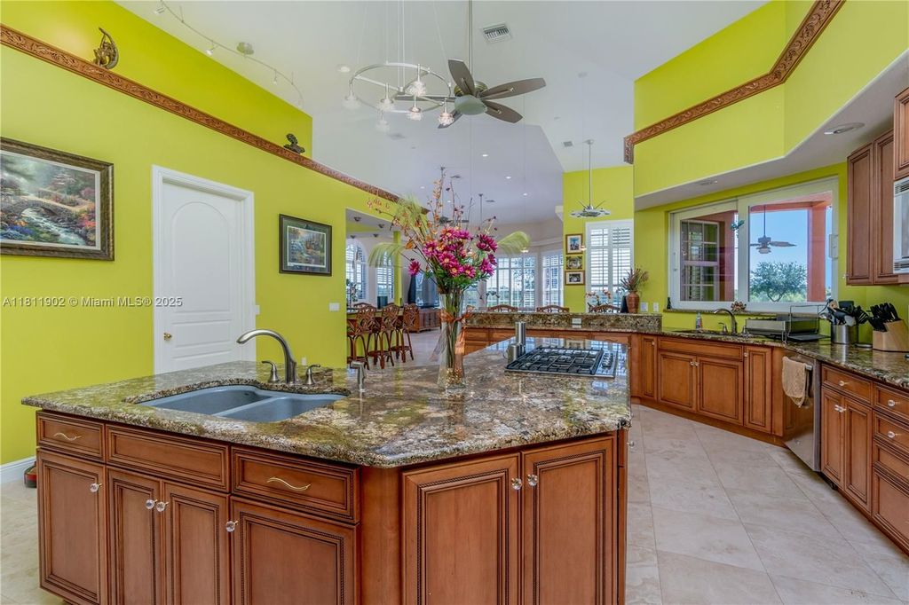 Luxury House for sale in Punta Gorda, 2 144 642 €, Photo 7