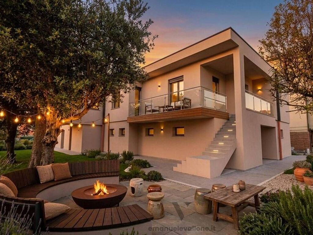 Luxury House for sale in Formigine, 685 000 €, Photo 1