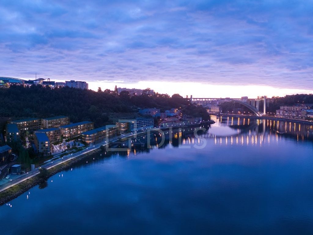 Luxury Apartment for sale in Vila Nova de Gaia, 620 000 €, Photo 1