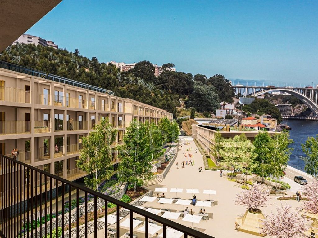 Luxury Apartment for sale in Vila Nova de Gaia, 620 000 €, Photo 2