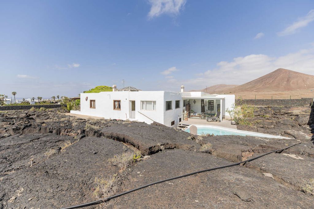 Maison de luxe à vendre à Tahiche, 1 180 000 €, Photo 1