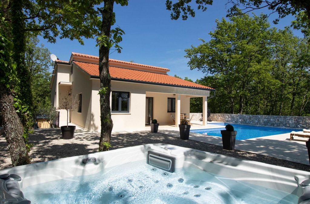 Maison de luxe à vendre à Labin, 650 000 €, Photo 3
