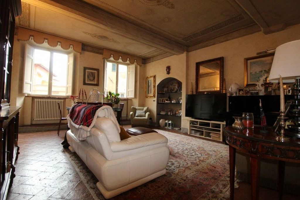 Luxury Apartment for sale in Siena, 630 000 €, Photo 1