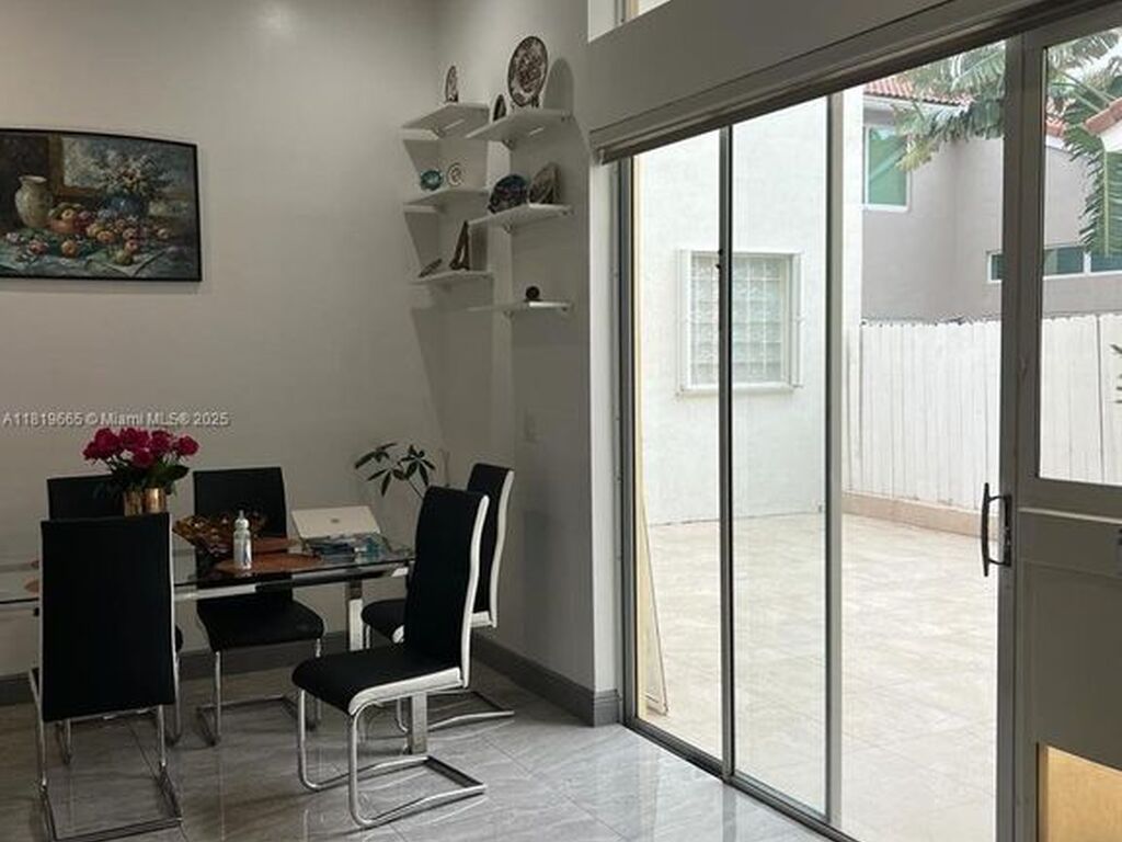 Luxury House for sale in Hollywood, 729 592 €, Photo 4