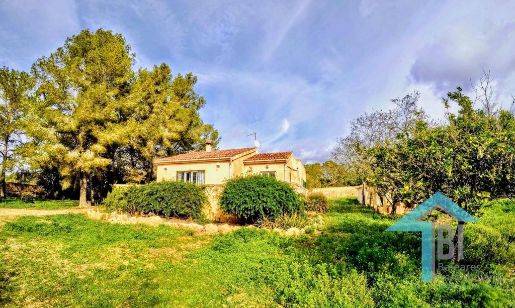 Luxury House for sale in Llucmajor, 770 000 €, Photo 1