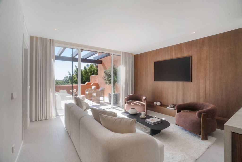 Luxury Apartment for sale in Nueva Andalucia, 1 749 000 €, Photo 3