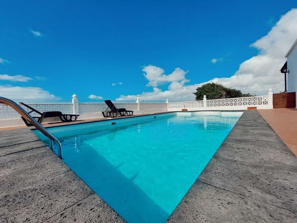 Luxury House for sale in Tahiche, 575 000 €, Photo 4