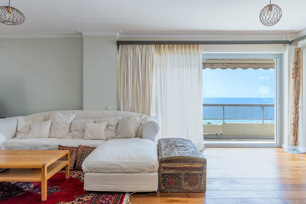 Luxury Apartment for sale in Palaió Fáliro, 1 500 000 €, Photo 1