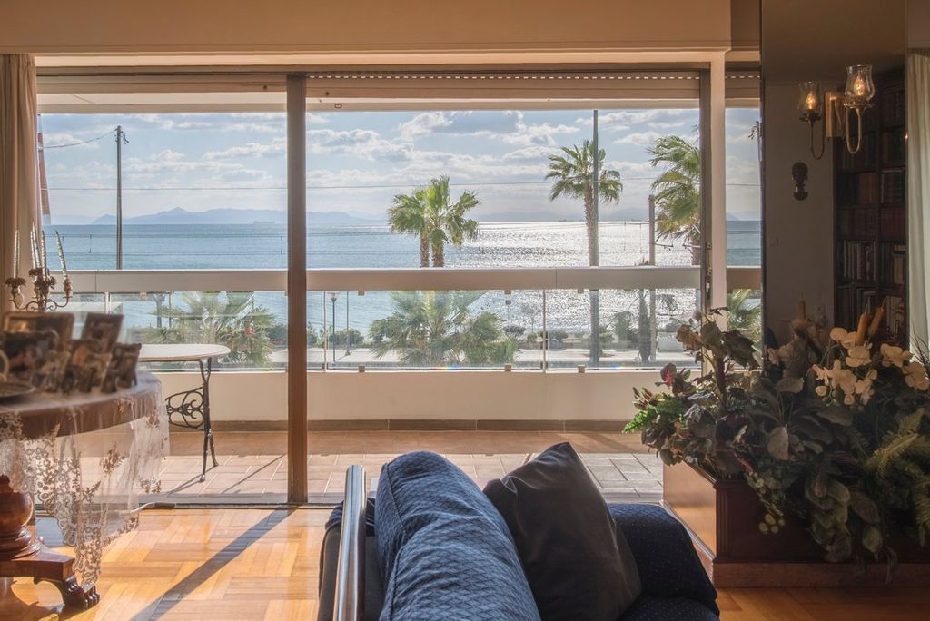 Luxury Apartment for sale in Palaió Fáliro, 1 000 000 €, Photo 1