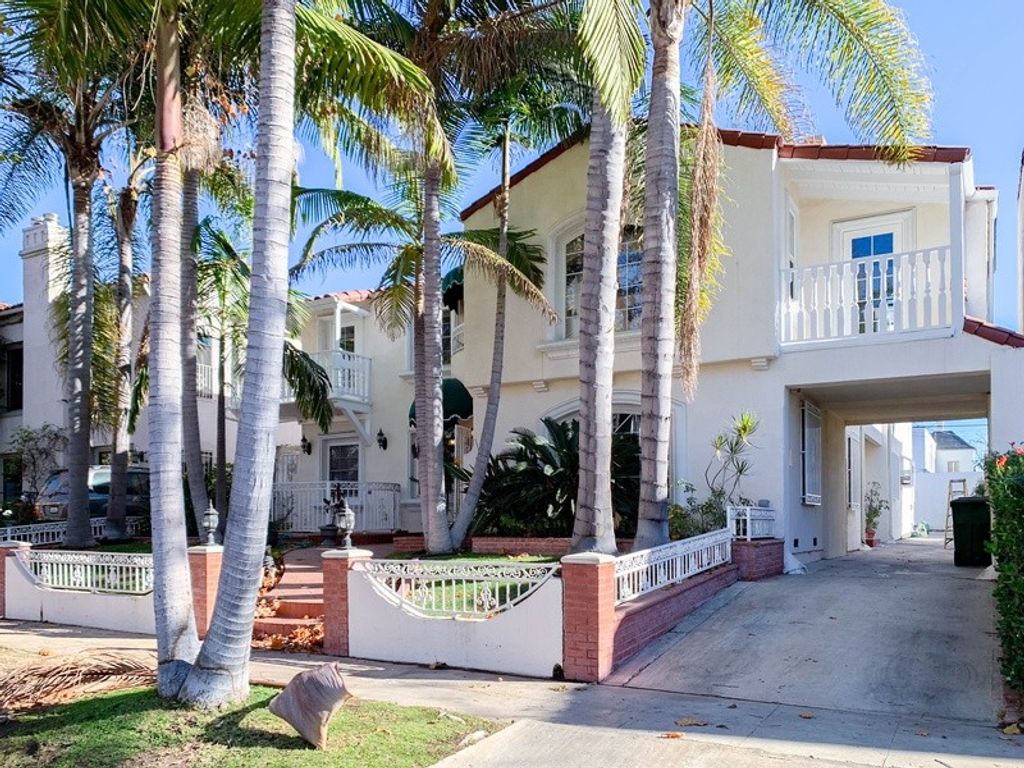 Luxury Apartment for sale in Los Angeles, 2 304 599 €, Photo 1