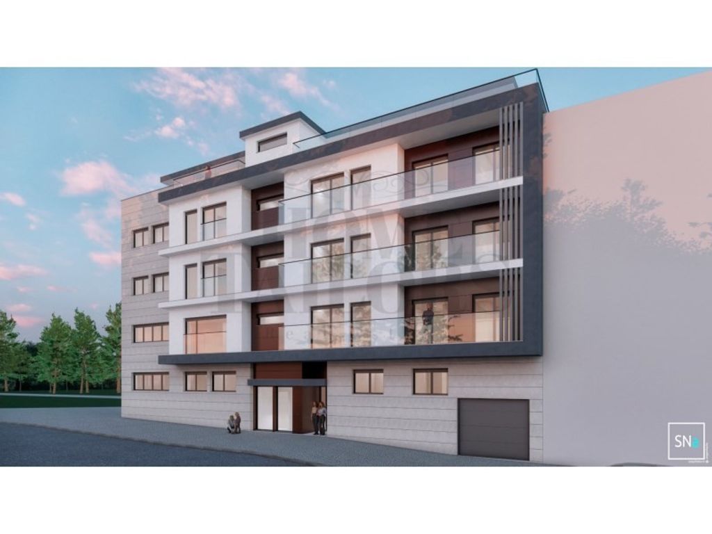 Luxury Apartment for sale in Charneca de Caparica, 640 000 €, Photo 2