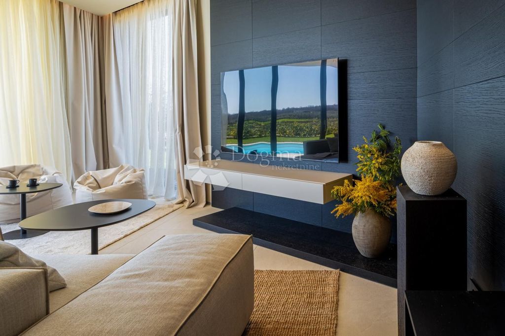 Maison de luxe à vendre à Porec, 1 190 000 €, Photo 2