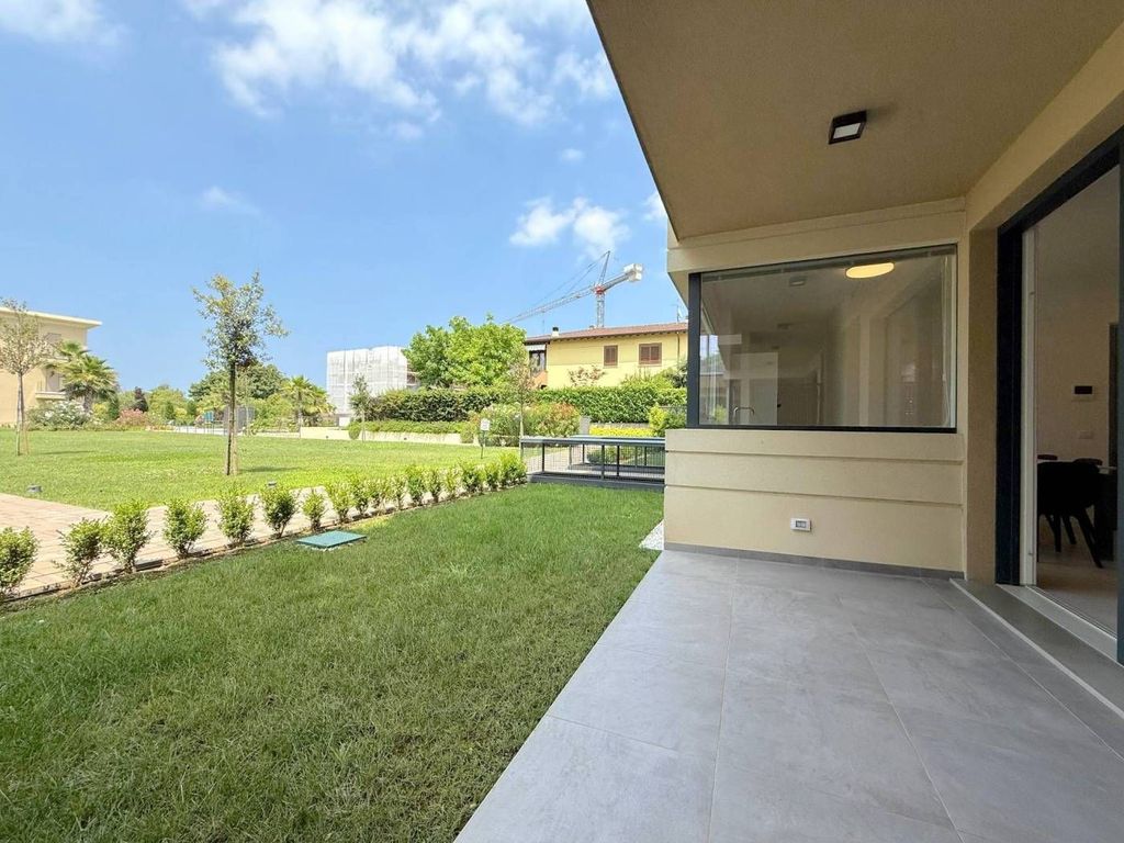 Appartement de luxe à vendre à Sirmione, 403 000 €, Photo 2
