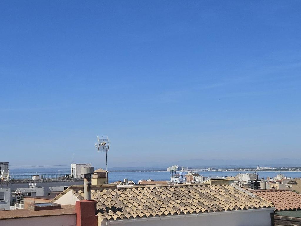 Luxury Apartment for sale in Roses, 640 000 €, Photo 3