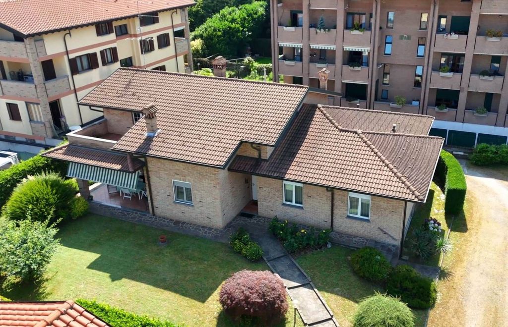 Maison de luxe à vendre à Cesate, 680 000 €, Photo 5