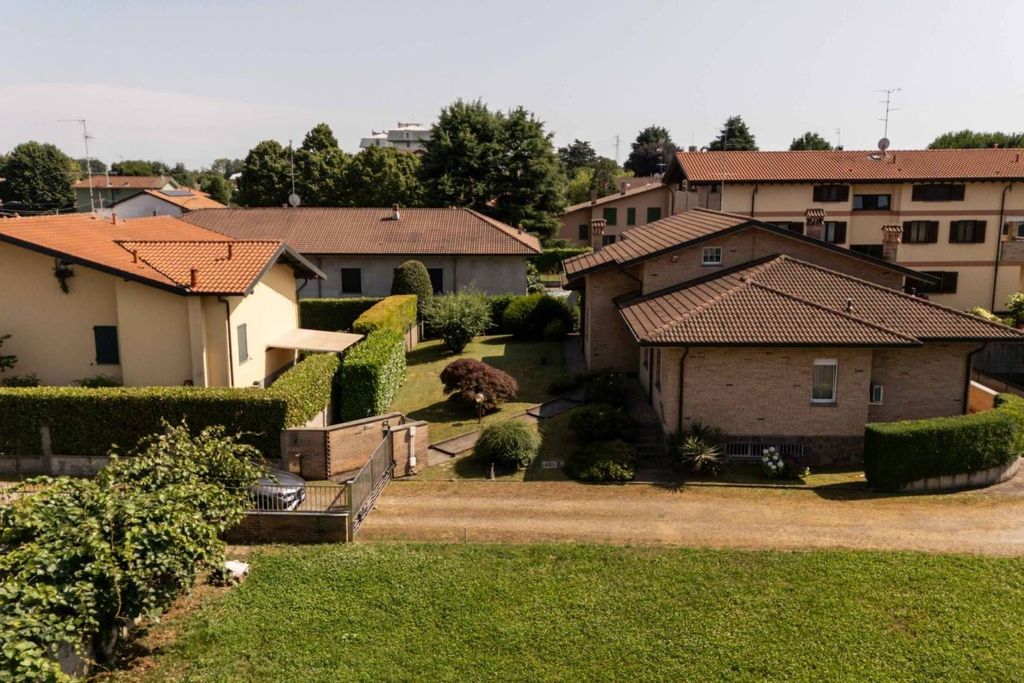 Maison de luxe à vendre à Cesate, 680 000 €, Photo 4