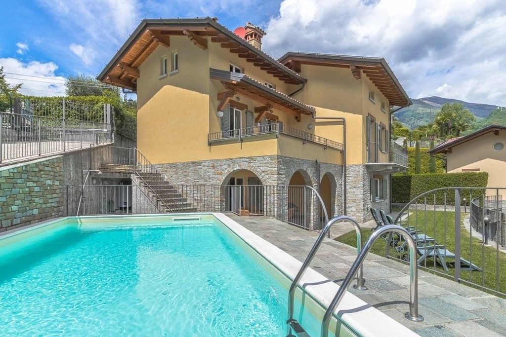 Maison de luxe à vendre à Menaggio, 1 090 000 €, Photo 1
