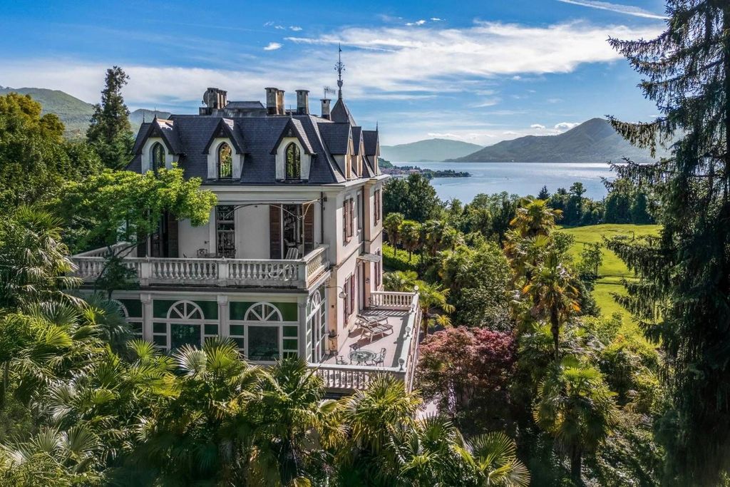 Maison de luxe à vendre à Luino, 2 750 000 €, Photo 1