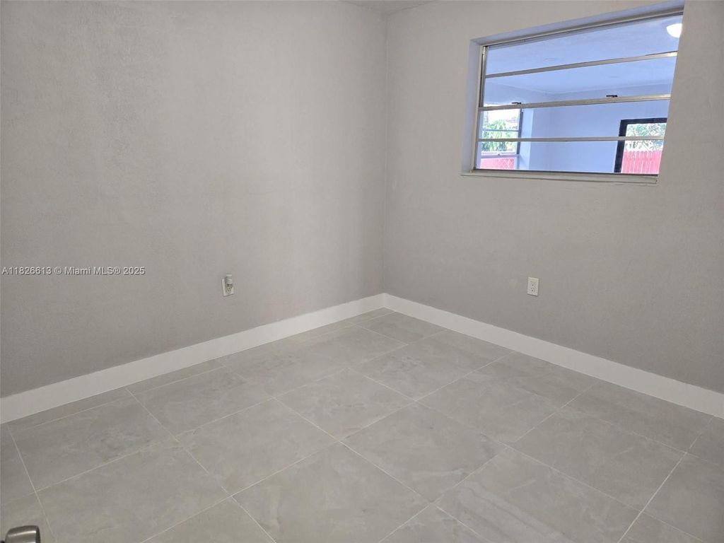 Luxury House for sale in Hollywood, 441 241 €, Photo 6