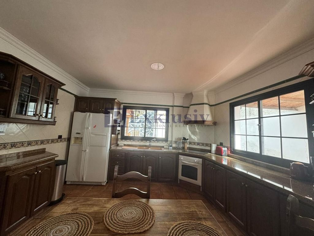 Maison de luxe à vendre à Sauzal, 590 000 €, Photo 1