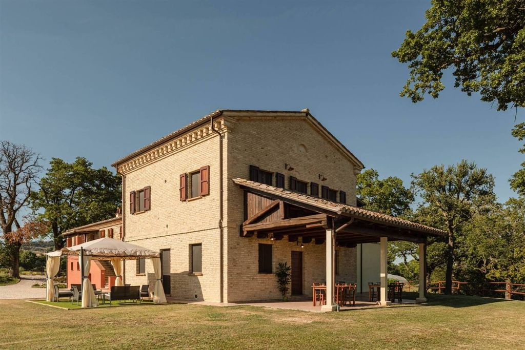 Maison de luxe à vendre à San Lorenzo In Campo, 900 000 €, Photo 6