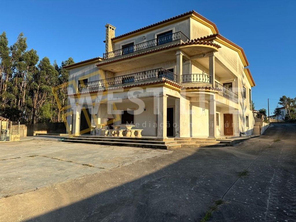Luxury House for sale in Lourinhã, 515 000 €, Photo 1