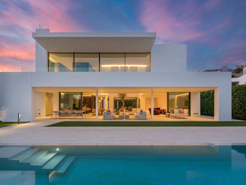 Luxury House for sale in Marbella, 11 000 000 €, Photo 1