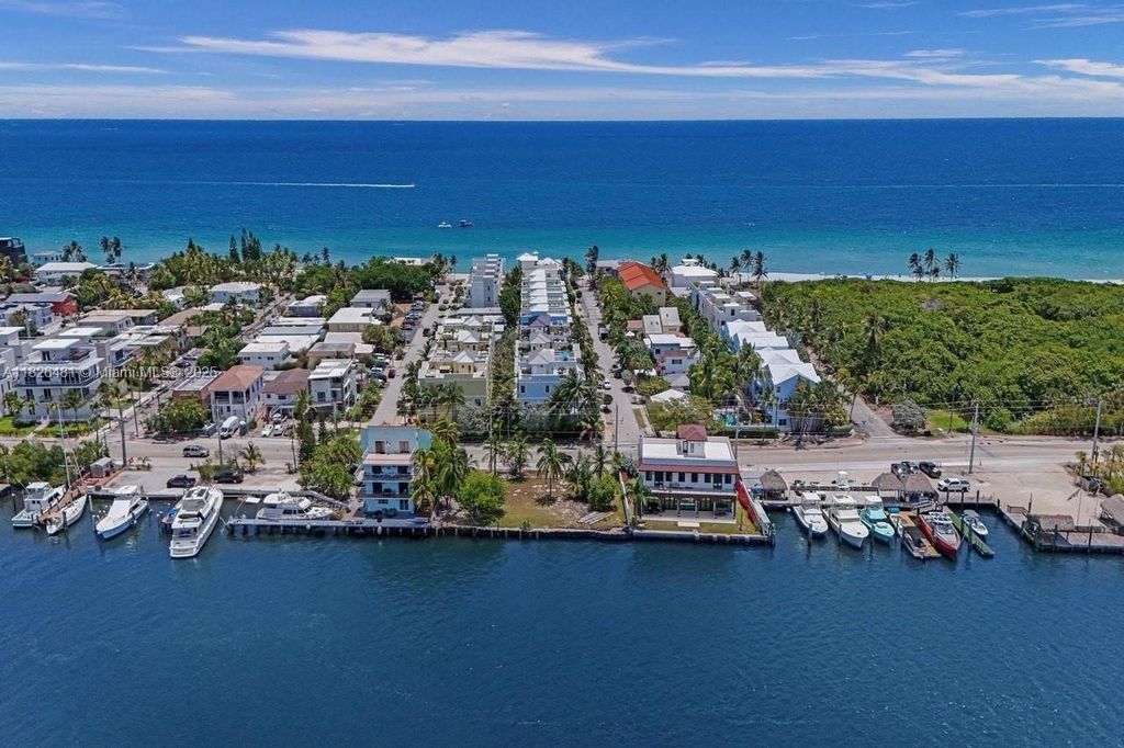 Luxury House for sale in Hollywood, 2 051 683 €, Photo 2