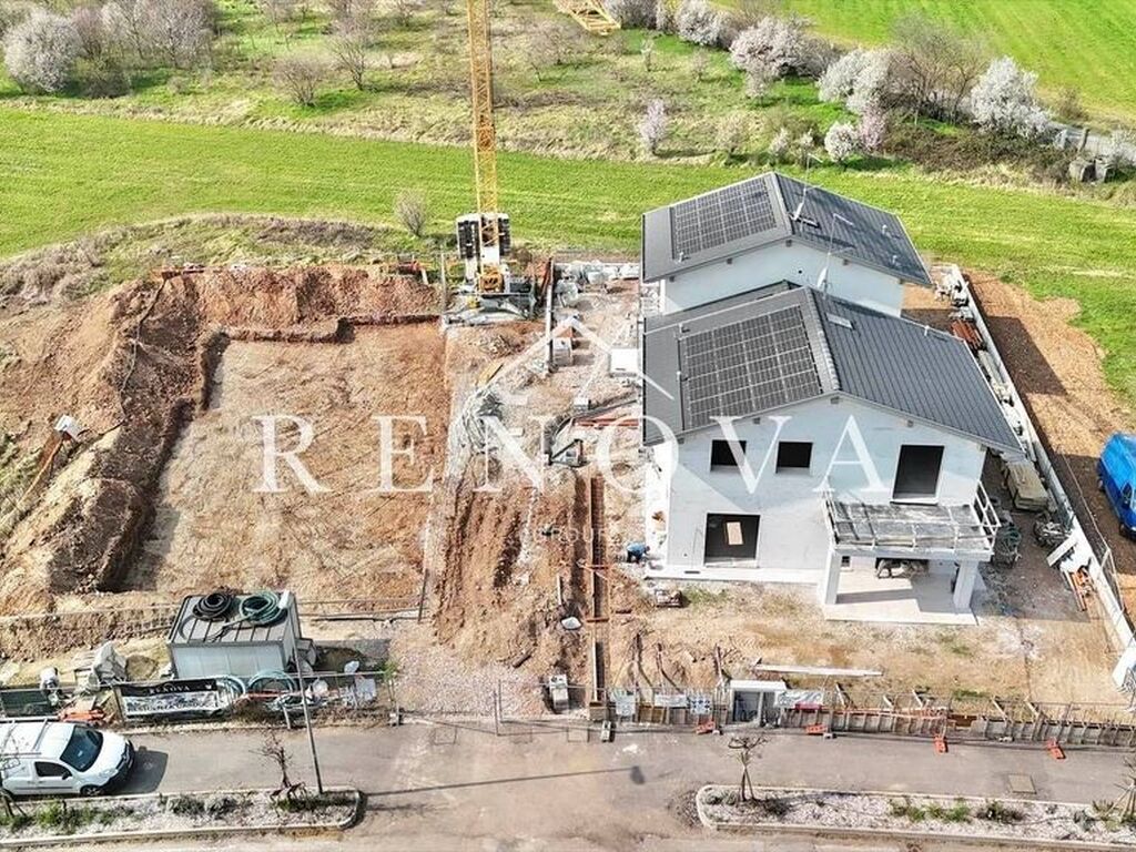 Maison de luxe à vendre à Castelnuovo Del Garda, 560 000 €, Photo 2