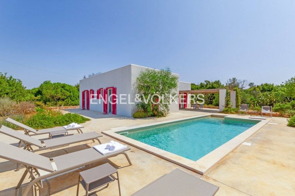 Luxury House for sale in Salve, 530 000 €, Photo 1