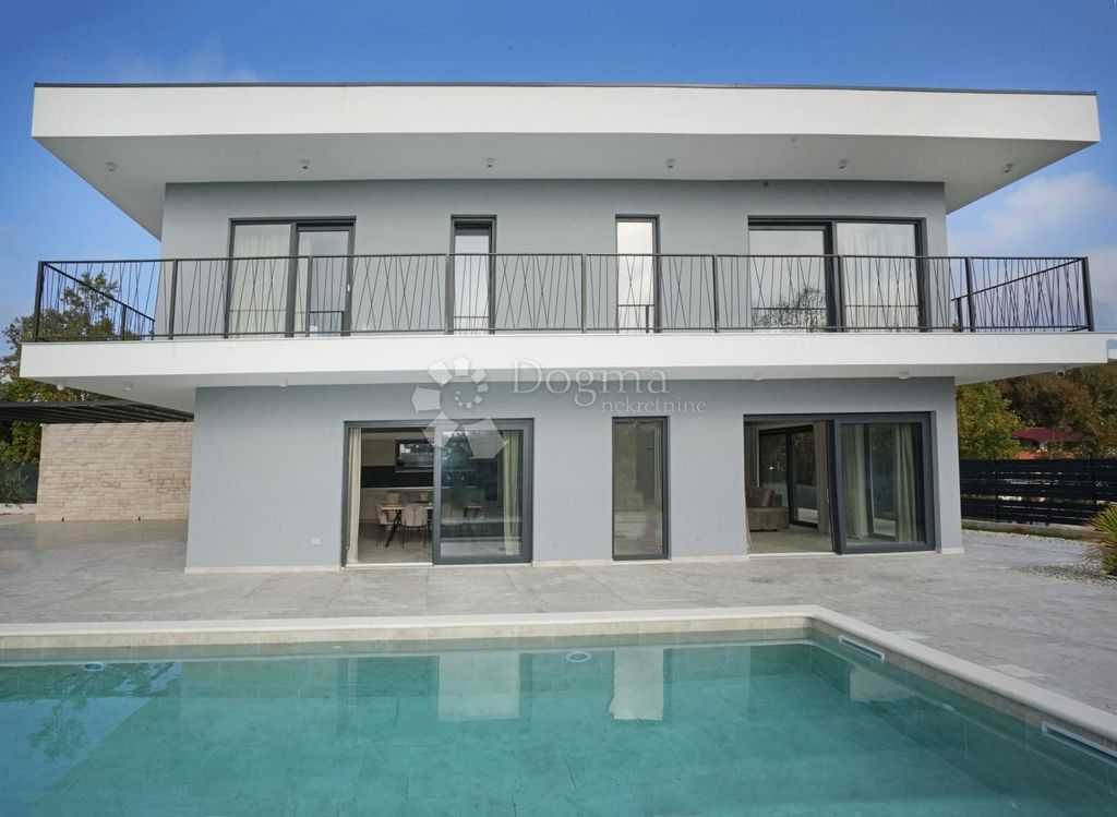 Maison de luxe à vendre à Sveti Petar U Šumi, 1 250 000 €, Photo 1