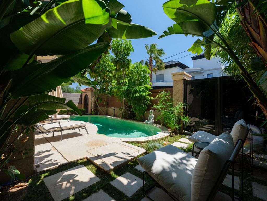 Maison de luxe à vendre à Vári, 1 830 000 €, Photo 3