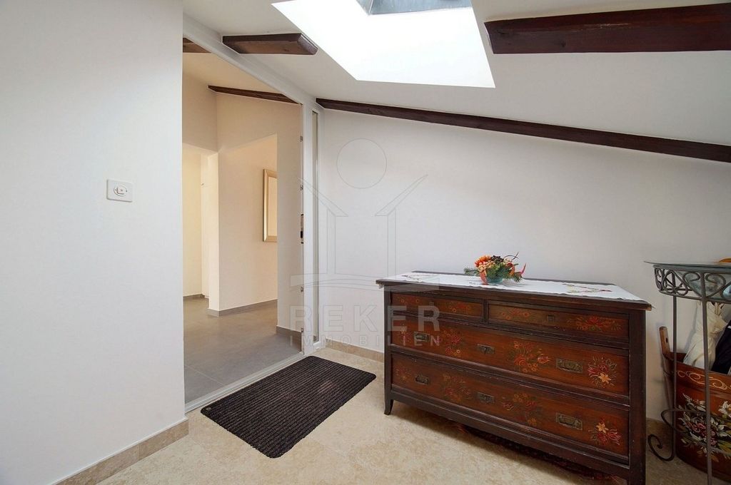 Luxury Apartment for sale in Rovinj, 450 000 €, Photo 5