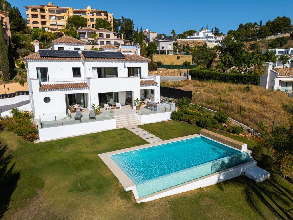 Luxury House for sale in Marbella, 2 999 000 €, Photo 2