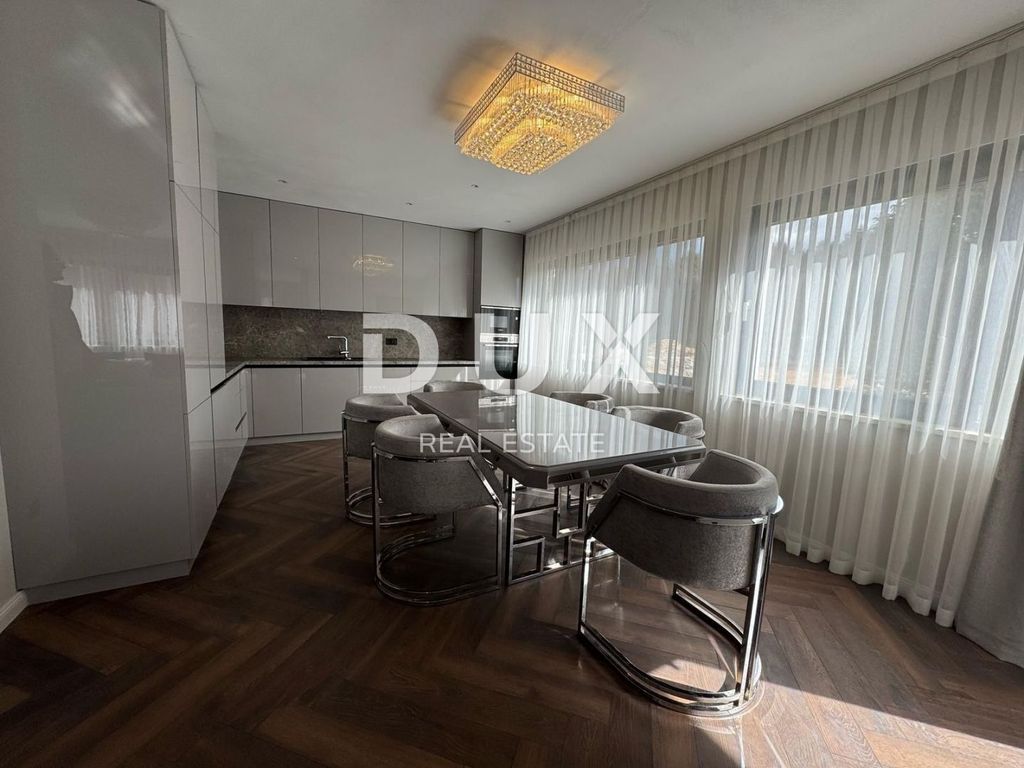 Luxury Apartment for sale in Rovinj, 669 000 €, Photo 2