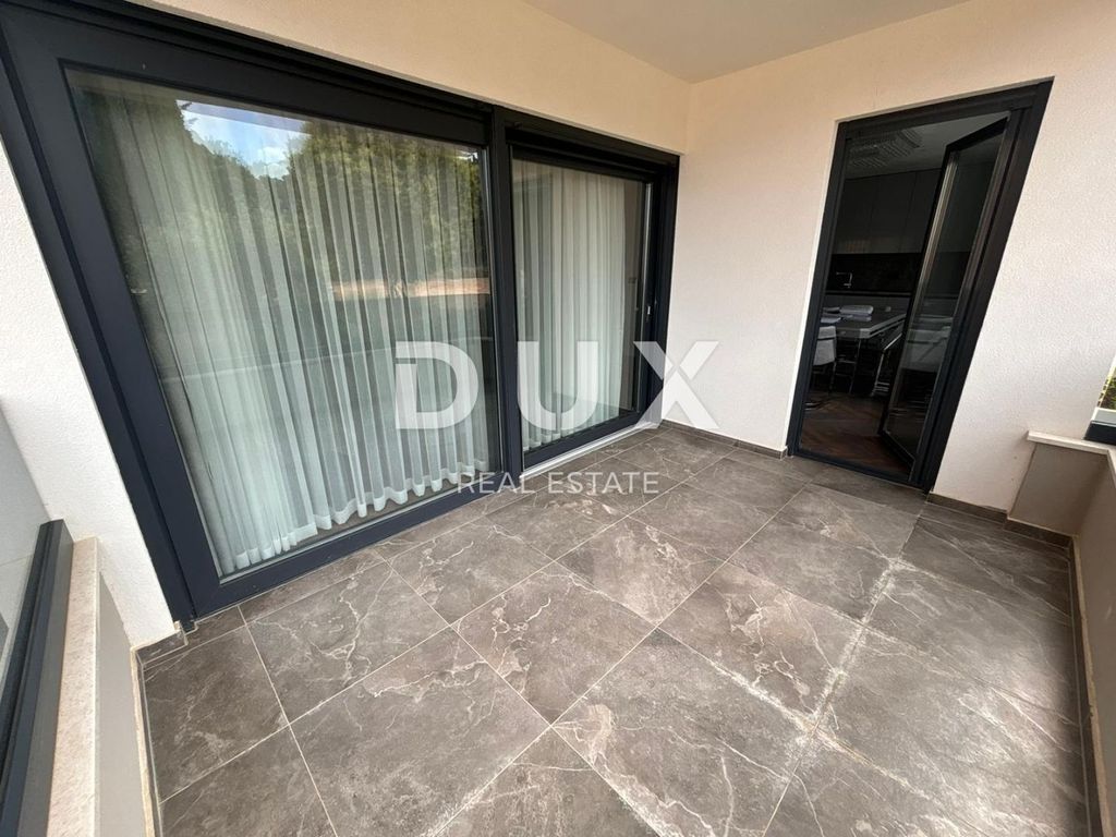 Luxury Apartment for sale in Rovinj, 669 000 €, Photo 6