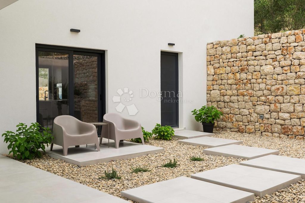 Luxury House for sale in Dugi Rat, 1 850 000 €, Photo 3