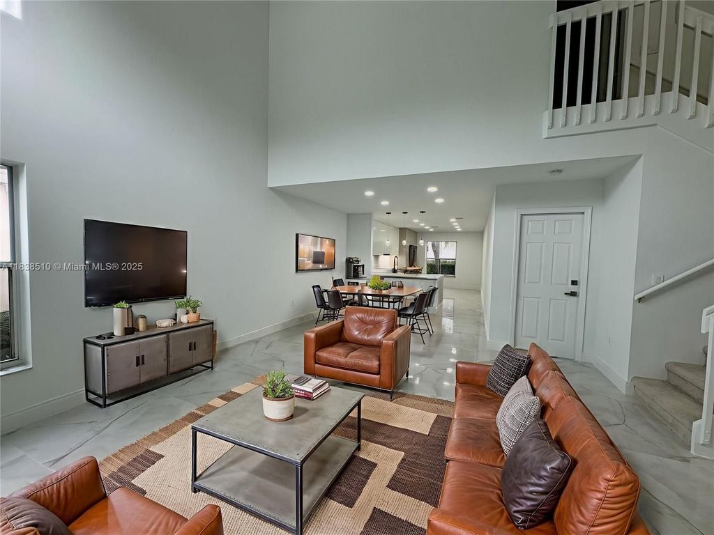 Luxury House for sale in Hollywood, 680 989 €, Photo 2