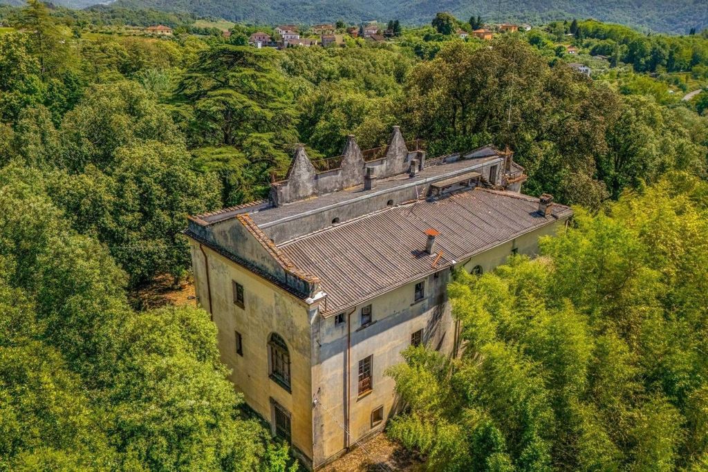 Luxury House for sale in Fivizzano, 1 700 000 €, Photo 2