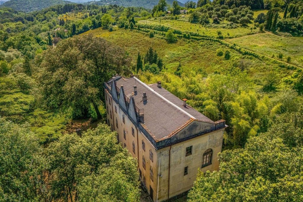 Luxury House for sale in Fivizzano, 1 700 000 €, Photo 3