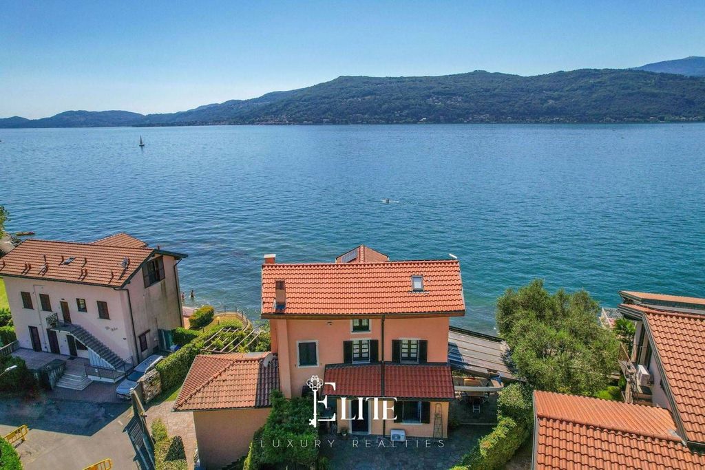 Luxury House for sale in Leggiuno, 2 750 000 €, Photo 1