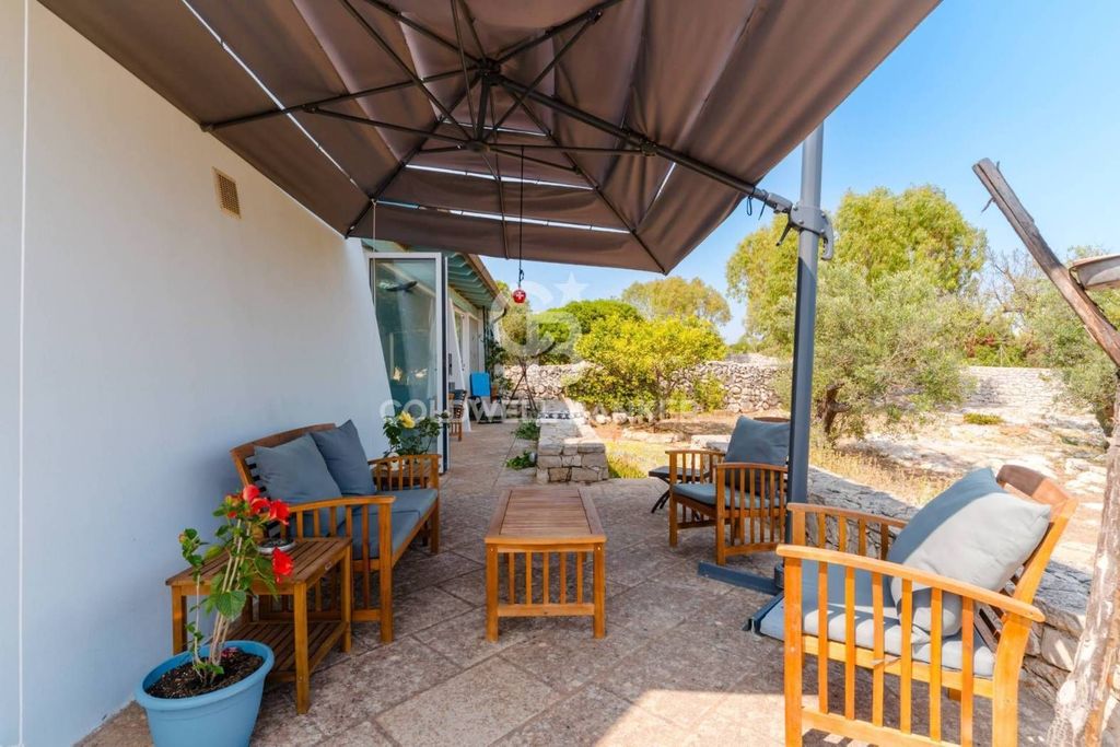 Luxury House for sale in Salve, 930 000 €, Photo 1