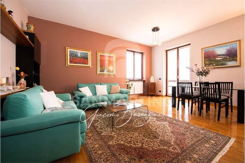 Luxury House for sale in Gavirate, 580 000 €, Photo 2